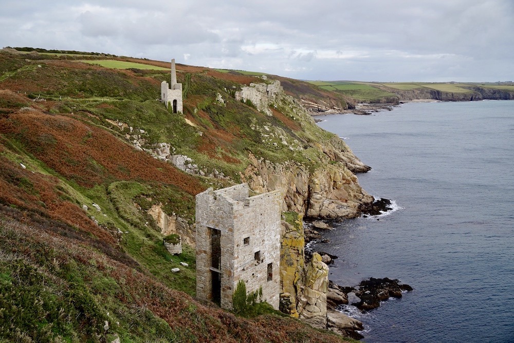 We have collected five of our favourite routes along the South West Coast Path in Cornwall.